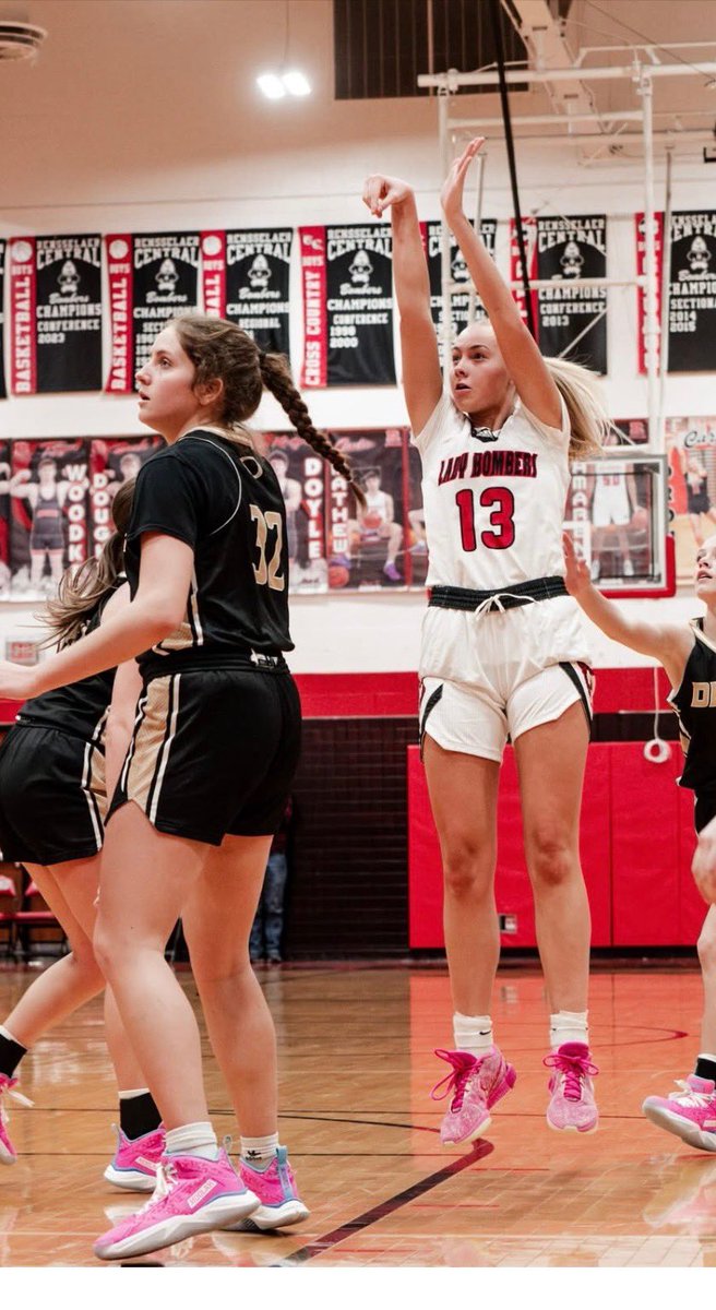 INEliteHavoc's tweet photo. Taylor Van Meter, 2025 U of Indy Commit  Goes Big for Rensselaer HS  helping them Defeat Kankakee Valley with 25 pts , 9 rebounds, 5 assists and 3 steals 😤😤😤
@UIndyWBB @MeterTaylor @MMBR_CoachGBell @coachbeckett @PGHIndiana https://t.co/Knwo7e4AGO