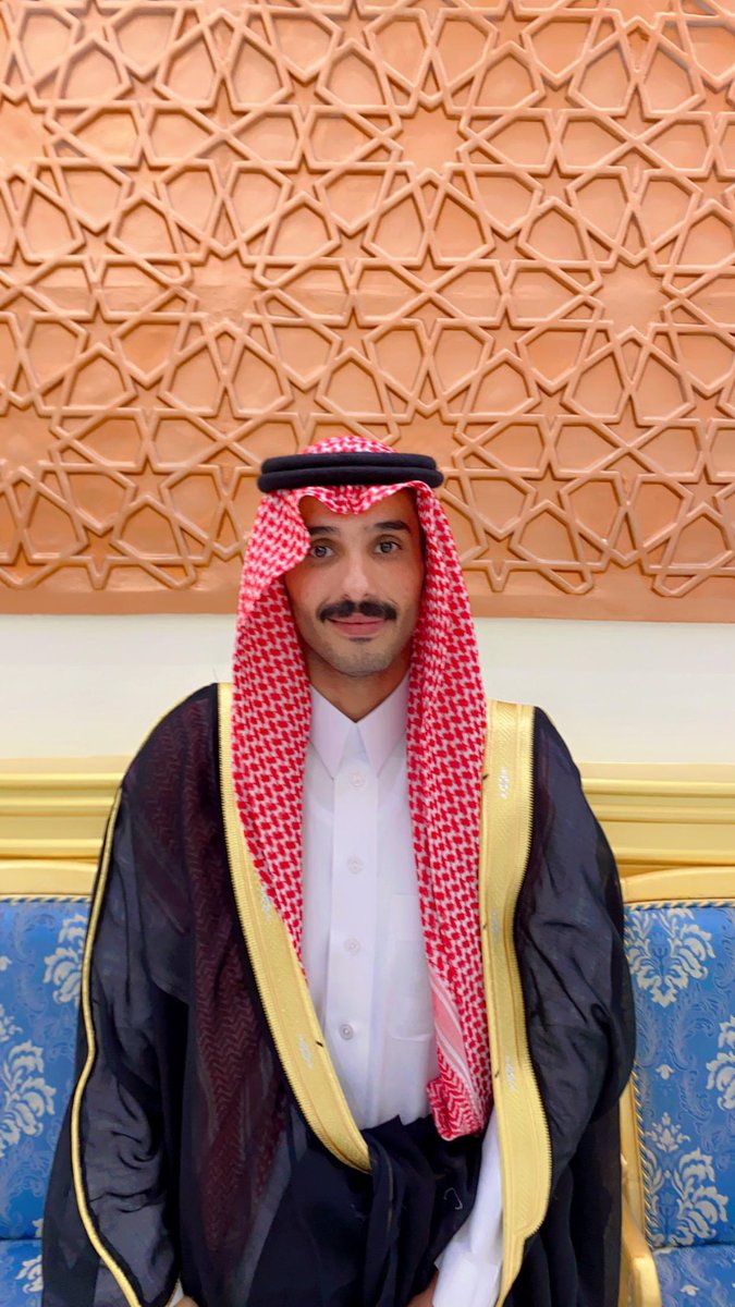 نبارك لـ ابن القبيلة /وائل بن محمد بن علي ابن العلا العمودي بمناسبة زواجه الف مبروك يبو محمد ونسأل الله لك التوفيق في حياتك الزوجية والله يرزقك الذرية الصالحة.