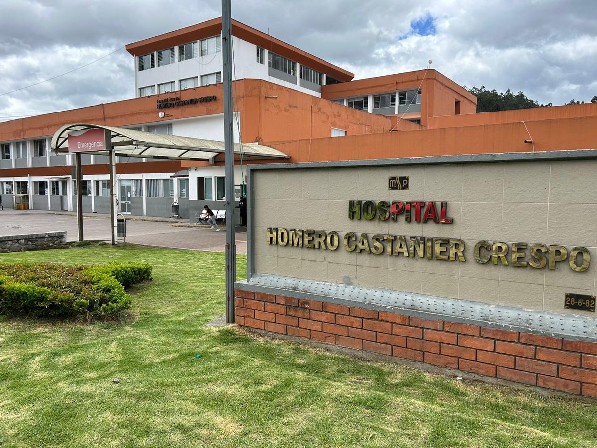 saludazuay_'s tweet photo. #ElNuevoEcuadorResuelve | @adurangov, autoridad de @saludcz6oficial, inauguró las obras de adecentamiento en el @HHCCAzogues, con una inversión de $445.879. Esta mejora fortalece la infraestructura hospitalaria y la calidad de atención a los pacientes. https://t.co/kGlY3oTgnu