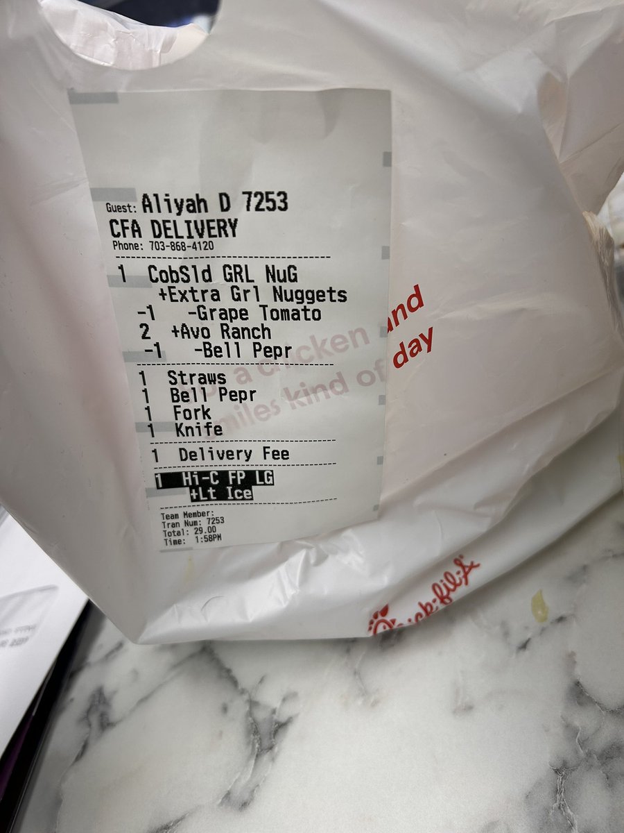 Aliyahhhhhh_'s tweet photo. @ChickfilA so sad about my order 😭 I had ordered the Amazing Cobb Salad and wanted to switch it up and get grilled nuggets and was upset to see that I in fact did not get grilled nuggets but got regular nuggets my pregnancy craving was not satisfied and disappointed https://t.co/BgV2tv617S