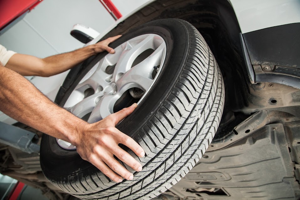 RaysAuto_Repair's tweet image. Need help with automotive repair? Come see what Ray's Auto Repair can do for you! raysautorwc.com #WheelStore #WheelAlignmentService #TireChange #NewTires #RedwoodCityTires