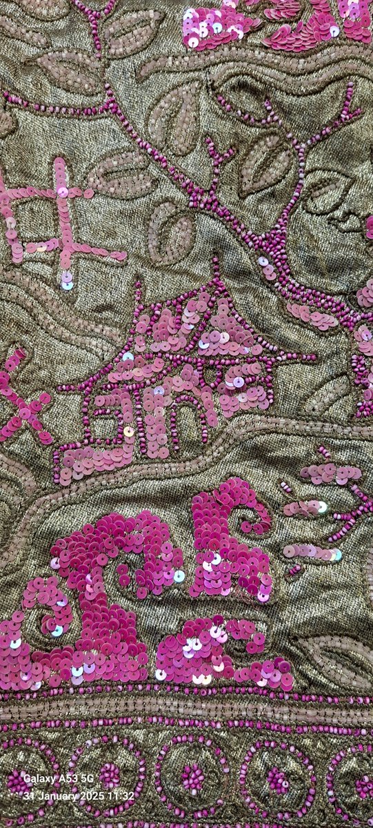 PrincessHamira's tweet photo. Coming soon...detail of 1920s evening coat, woven metal threads lined with silk, embroidered with sequins. Only 15 days to opening! See #Unflappable Fashioning the 1920s at #Killerton #NationalTrust from Saturday February 15. https://t.co/U07issQaCv