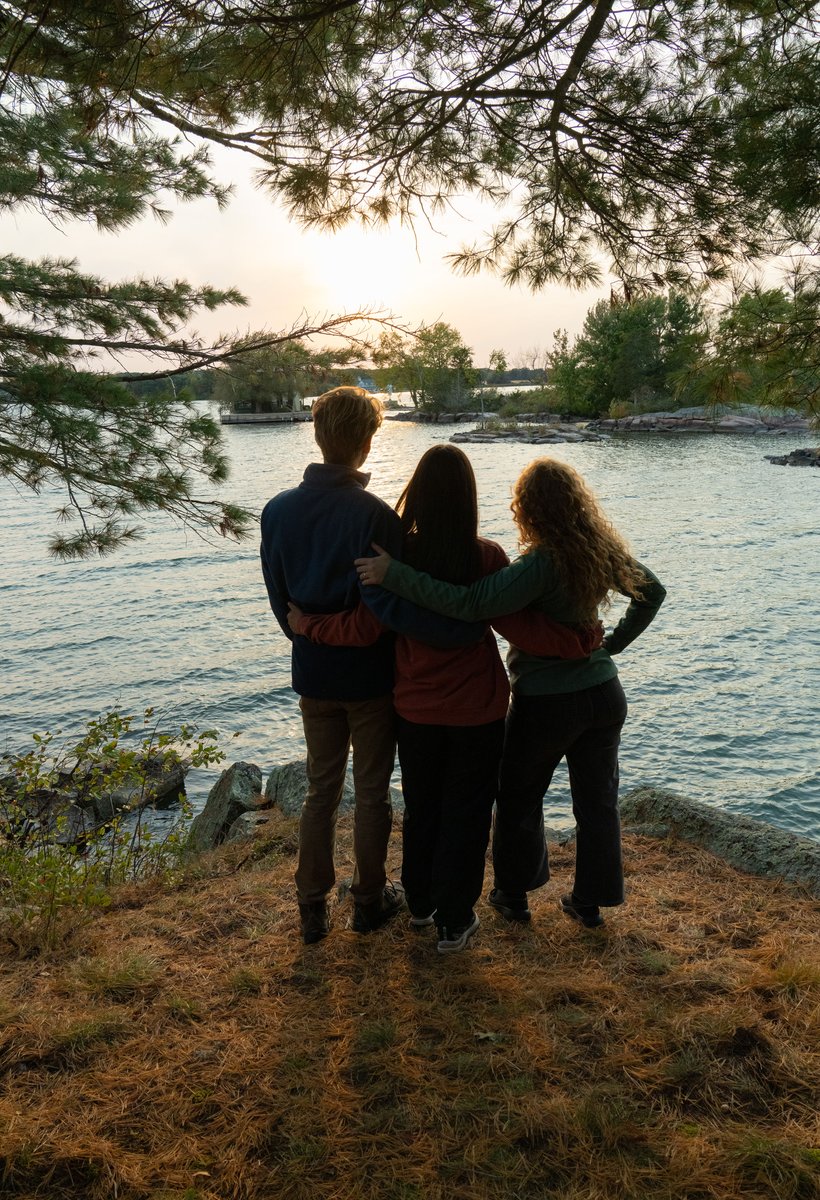 Dreaming of riverfront camping? Wake up to the sound of water lapping the shore and the sunrise over the Thousand Islands. 🌅 Reservations open Feb 3. Get ready to book your peaceful retreat!
For more: parks.canada.ca/voyage-travel/…