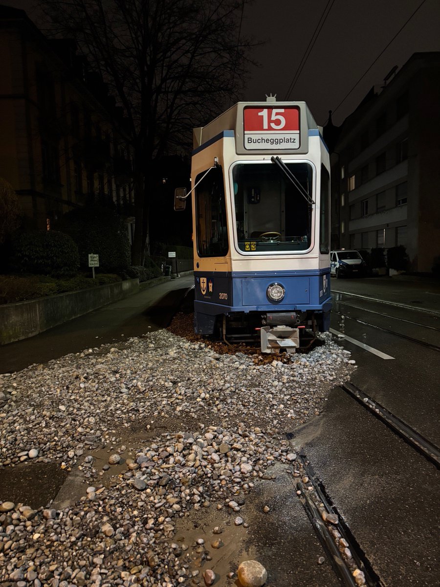 Schutz & Rettung ZH tweet media