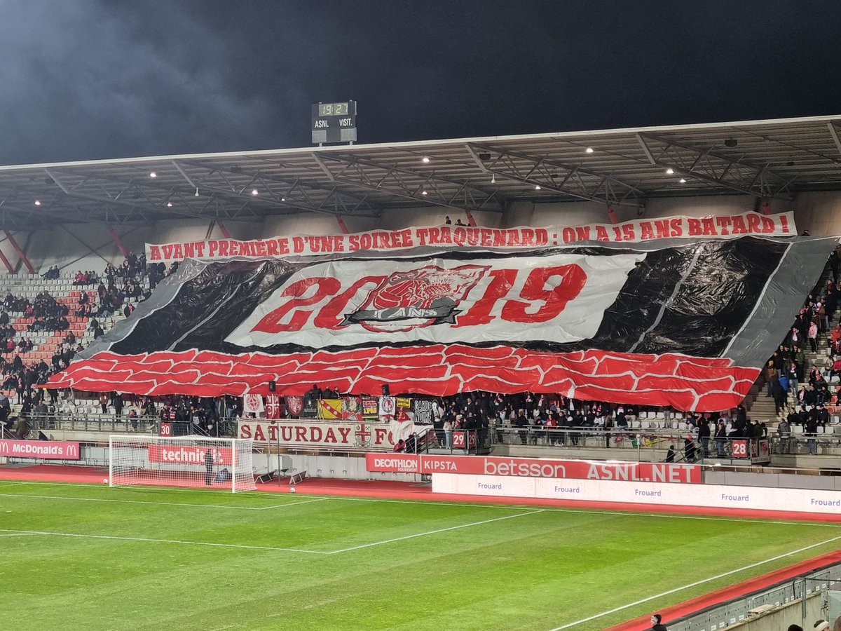 MeteoFootMaps's tweet photo. 🔥 Magnifique Tifo à Nancy ce soir pour les 15 ans du Saturday FC !

@NicolasNcy 

#National #Ligue2 #Ligue1 https://t.co/XHbONPnA2Y