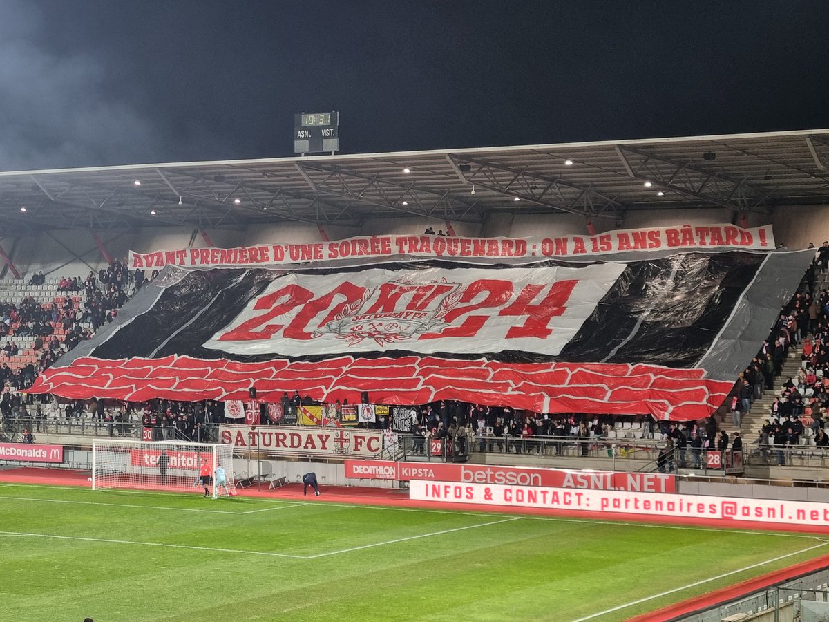 MeteoFootMaps's tweet photo. 🔥 Magnifique Tifo à Nancy ce soir pour les 15 ans du Saturday FC !

@NicolasNcy 

#National #Ligue2 #Ligue1 https://t.co/XHbONPnA2Y