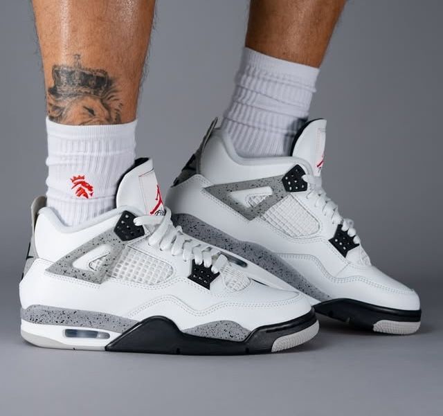 JustFreshKicks tweet media