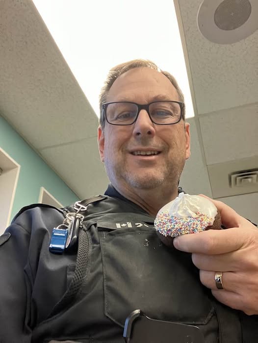 GeorgeMaclagan's tweet image. Sharing the love with the BC Sheriff Service. &quot;We choose to include.&quot; Get your Tim Horton&apos;s Dream Donut to support Special Olympics Jan 31 - Feb 2, 2025