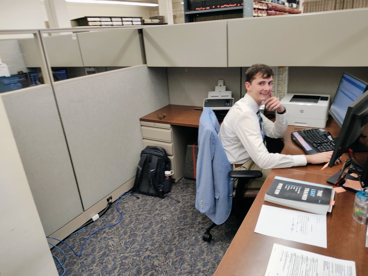 BibbSupCtClerk's tweet image. 🎉 It’s #NationalHaveFunAtWorkDay! 
The Superior Court Clerk&apos;s Office knows how to balance hard work + fun! Don&apos;t worry—we&apos;ve got you covered while we&apos;re having fun!
Did you know you can access many of our services online? Plus, we have convenient kiosks at 7 local libraries.