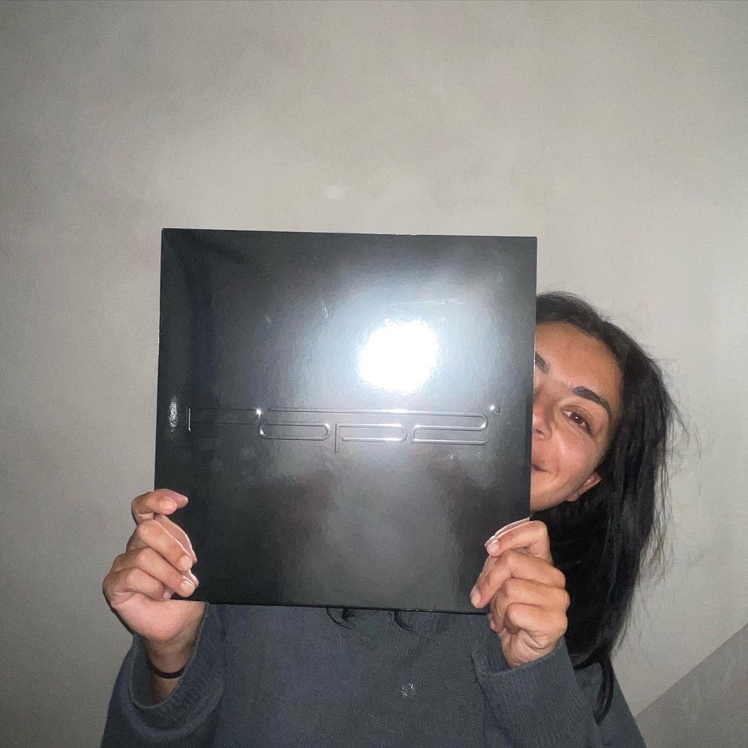 sugaabow's tweet photo. this genre of Charli Xcx pictures https://t.co/bK0y01Vsqb