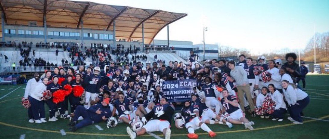 Souleydiallo21's tweet photo. #AGTA! After a great visit I’m blessed to receive an offer from Western Connecticut State University!! 
@King_GD_6 @CoachHennessy73 @CoachReyes17 @CoachJFigueroa @CardinalHayesFB https://t.co/Pb50QCrOtg
