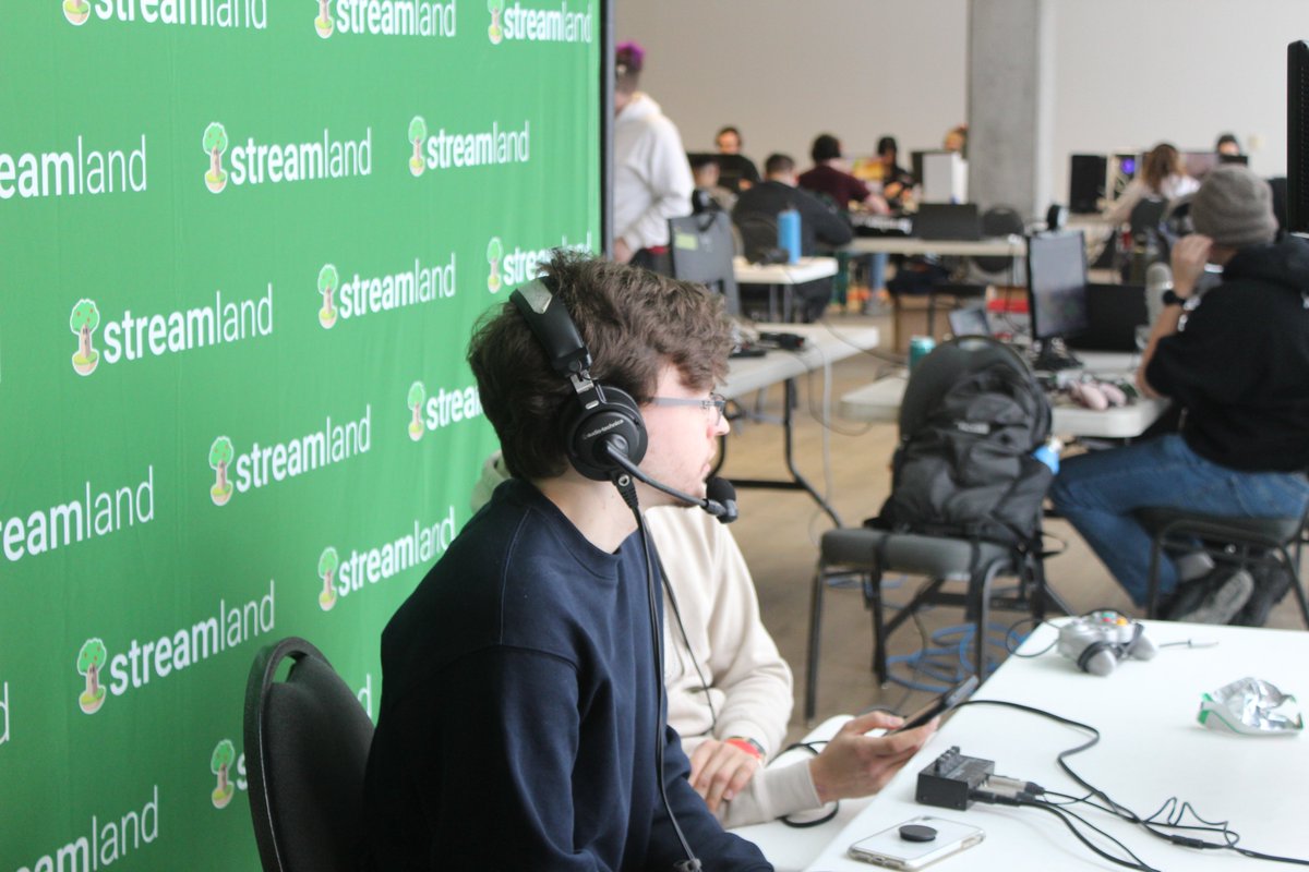 EsportsCarleton's tweet image. Thank you to our amazing team who worked tirelessly to bring the 2025 FrostFire LAN to life! 🧊🔥

A special thanks to our president, executives, volunteers, photographers, content team, and everyone involved- thank you!! 🐦‍⬛❤️

#CUWIN