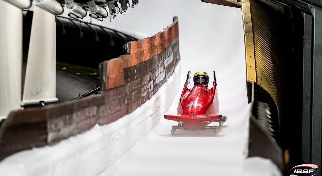 la_antorchita's tweet photo. 🛷#Bobsleigh Europe Cup Sigulda 🇱🇻

Monobob ♀️
4️⃣ Leanna García 🇪🇸 +2.01

👏 Leanna mejora bastante las prestaciones de ayer y roza el top 3.

En Parabob, Israel Blanco fue 8️⃣ en el Europeo y 1️⃣0️⃣ en la World Cup del trazado letón. https://t.co/f1n4N4Lk5q