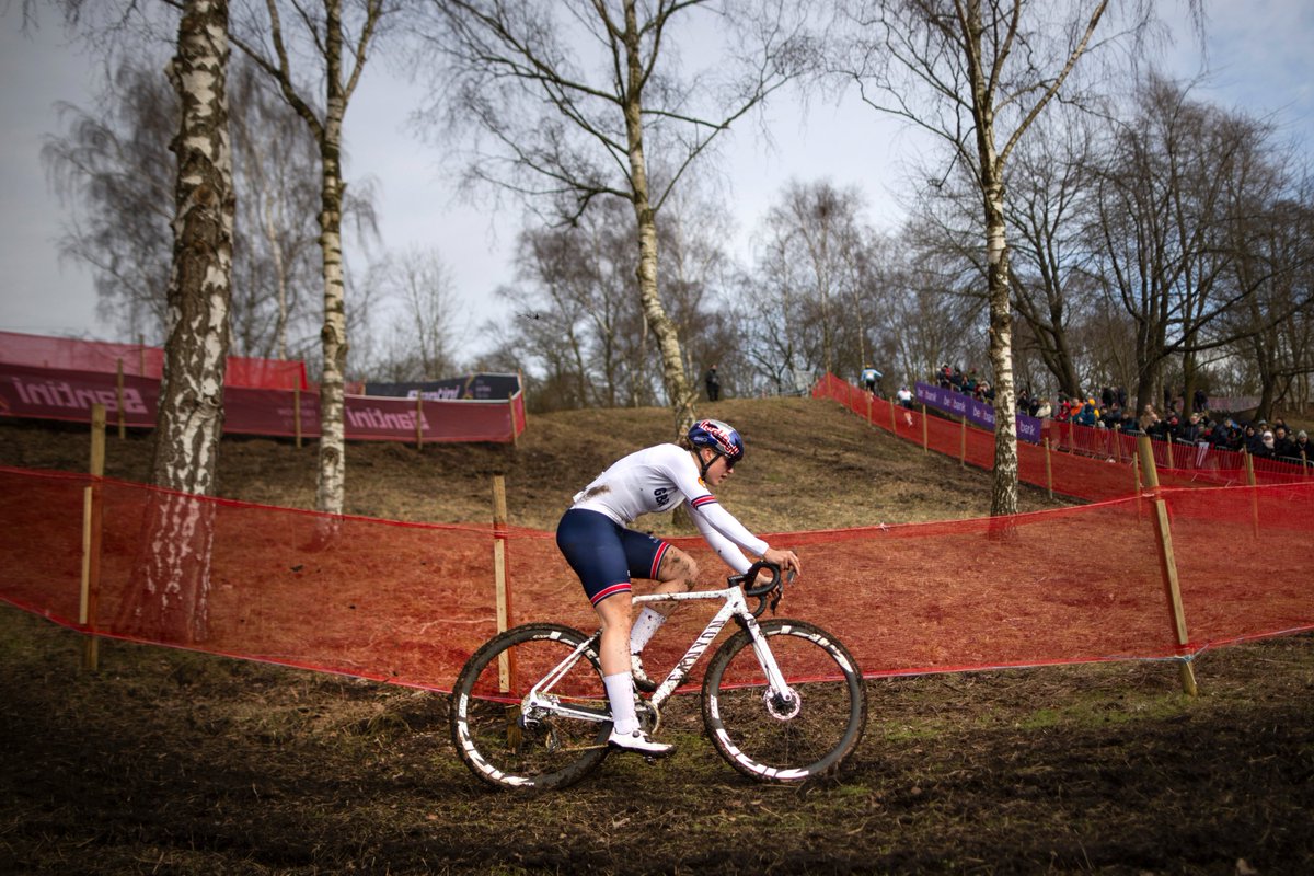 Cyclocross World Championships kicked off today in Lievin, France, with the mixed team relay
