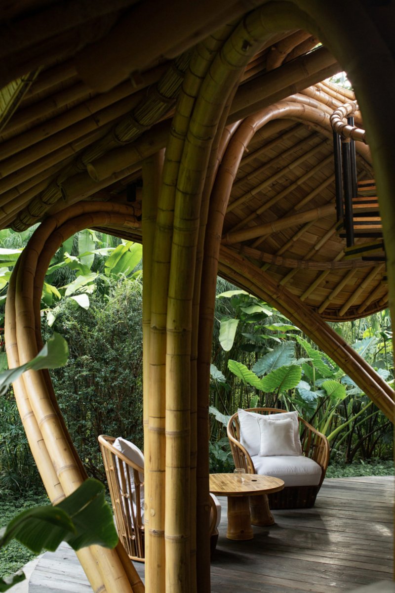 w_emerg's tweet image. Yoga &amp;amp; Spa Ubud, designed by Pablo Luna Studio, is a serene bamboo sanctuary in Ubud, Indonesia, seamlessly blending architecture, nature, and mindfulness to create a harmonious retreat for yoga, creativity, and relaxation. #YogaSpaUbud #PabloLunaStudio #BambooArchitecture #Eco