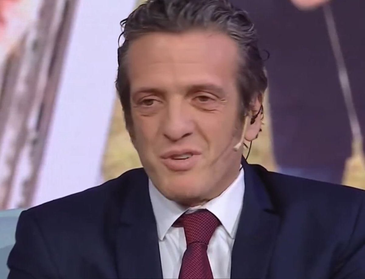 Todo lo mejor para <a href="/mauroszeta/">Vía Szeta</a> en su nuevo desafío profesional en <a href="/AmericaTV/">América TV</a> . Una gran pérdida para <a href="/telefe/">telefe</a> ya que es un tipazo y el mejor de los mejores en su labor policial. A por todo amigo, a seguir creciendo e informando. #capo