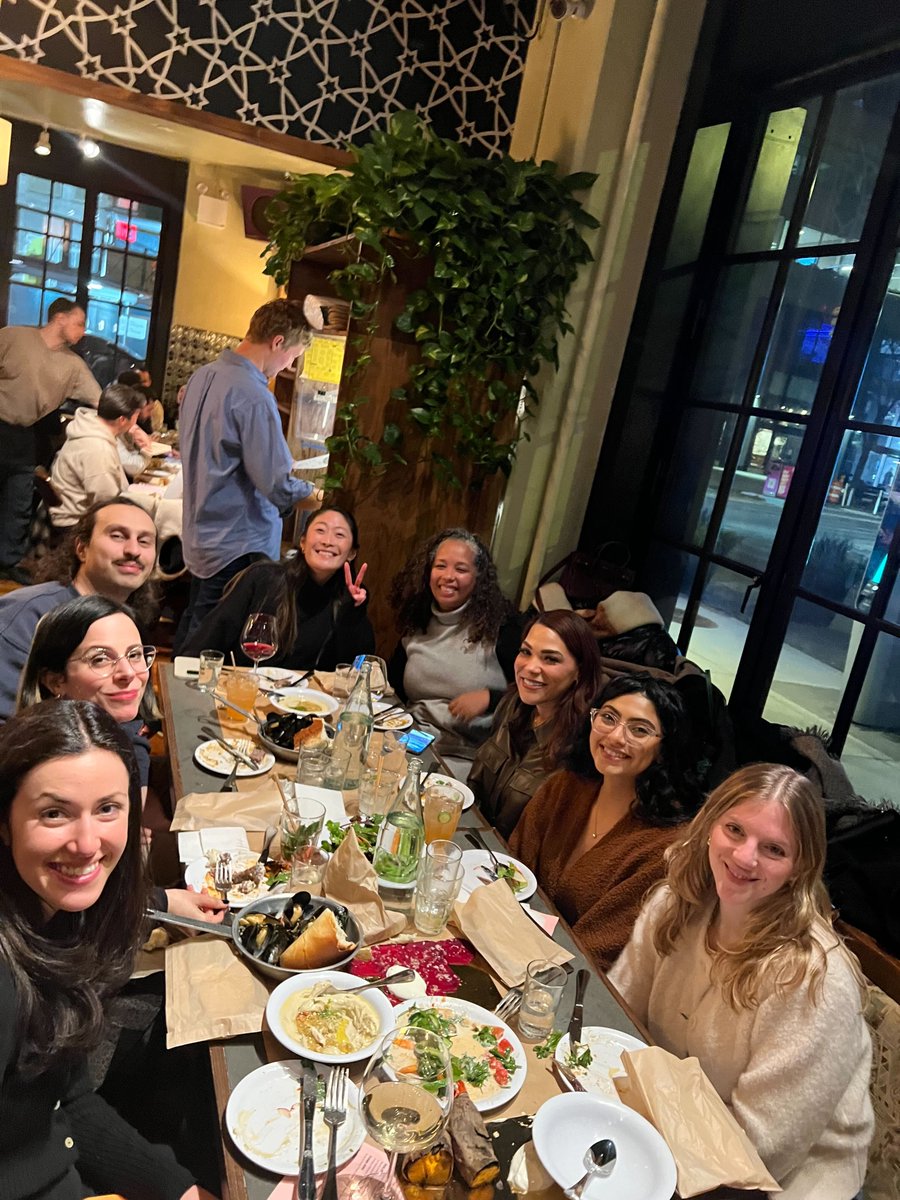 Last night's Marketers Uncensored Dinner Series Kickoff was EPIC!!! awesome food + amazing marketers = incredible night!! 

<a href="/robinreplies/">Robin Lee</a> was a fab head of the table too!