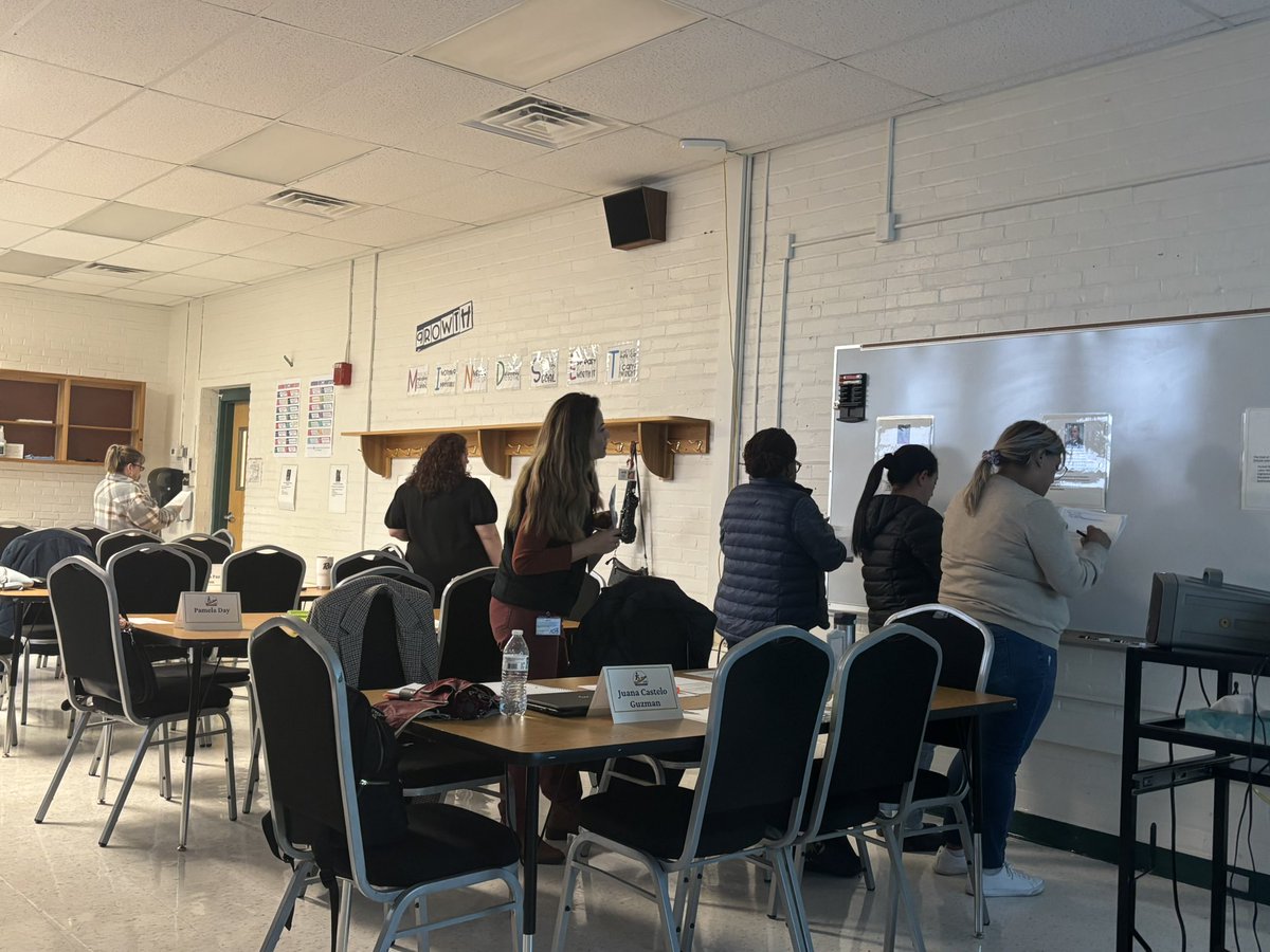 AMorgan_FCPS's tweet image. Kicked off the second year of the Build Your Own Program with a wonderful group of staff devoted to their professional growth and development. Thank you Dr. Sirgo for your dedication to this program and for helping facilitate session one! #fcpssupport @Lead2Support