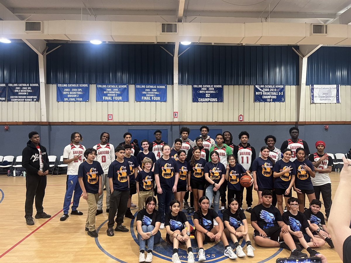 NavarroBball's tweet photo. We would like to thank Collins Catholic School for having our guys for their annual Battle of the Halls today! We enjoyed our time playing some hoops with the kids! 

🐶🐾🏀 https://t.co/1flNYToUF7