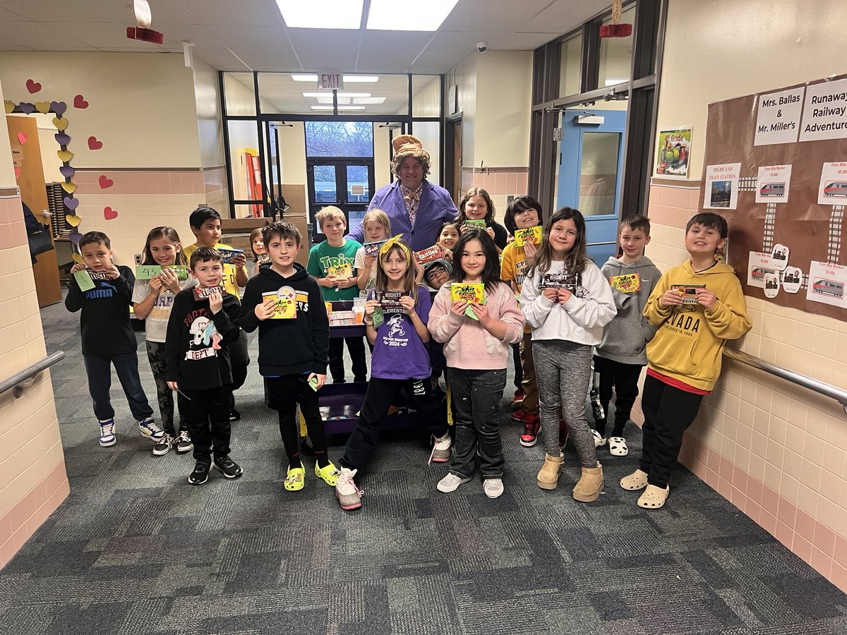 Mr_Esbenshade's tweet photo. Winner Winner!!! Contestants Card Numbers have been announced! January’s Winners visit the Candy Man and his Candy Cart during Game Show Day at Highland Elementary! #3rdAnd4thGrade #ContestantCardWinners #MountaineerMoments @GoMounts
#GreatestGameShowInEphrataPA https://t.co/kJRA3KF86J