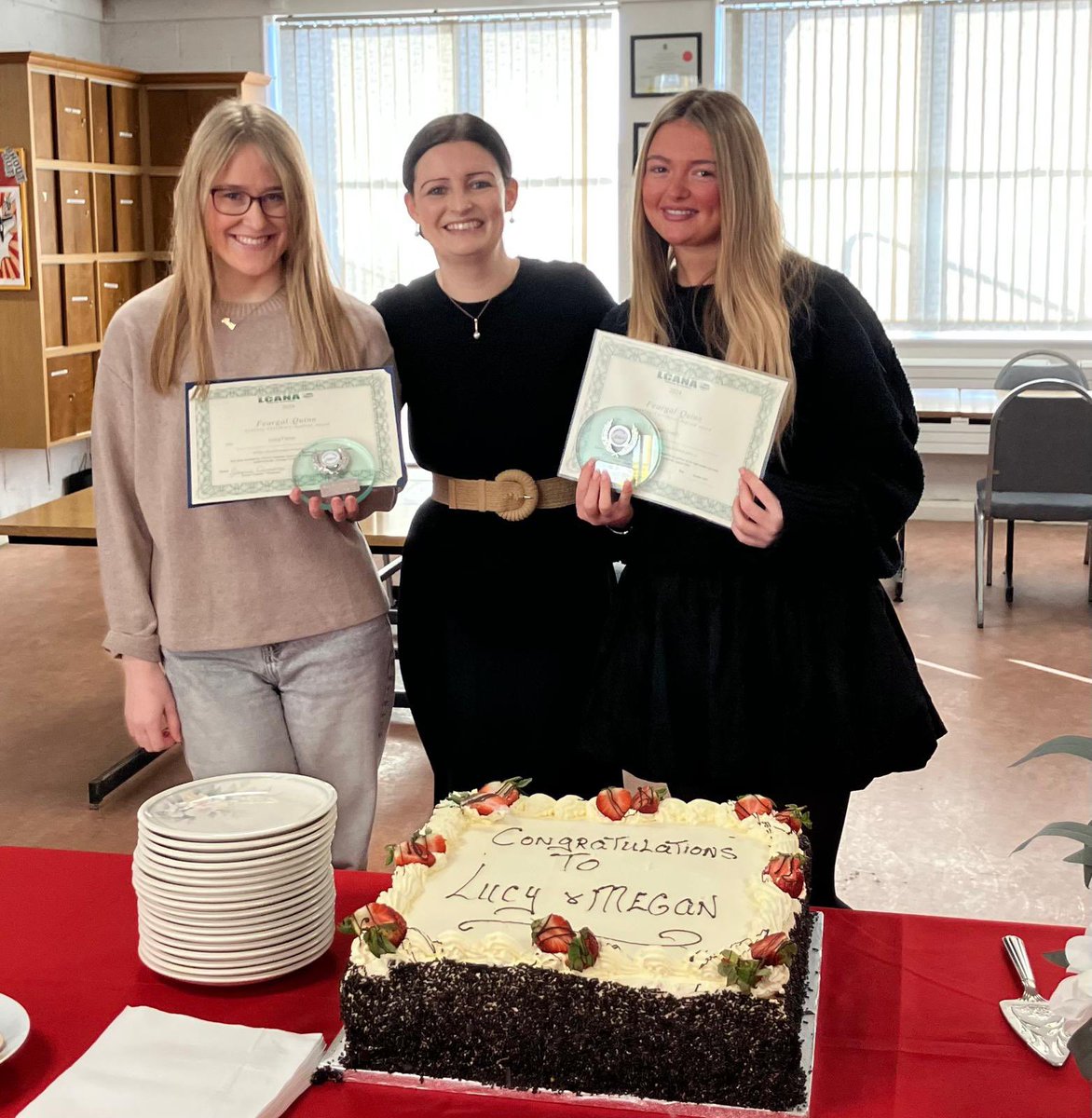 stpaulsg's tweet photo. We were delighted to welcome Lucy Ferns and Megan Smith back to St Paul’s today, from the Class of 2024, who were awarded the prestigious Fergal Quinn Award last weekend, for their outstanding results in the LCA programme. 🌟🌟Congratulations ladies! 🙌🙌 @lecheiletrust1 https://t.co/NQu0JfqFx2