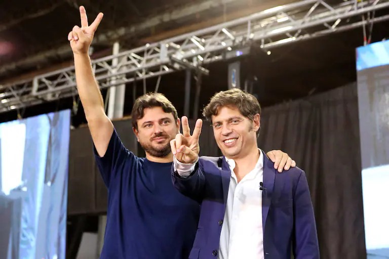 RAMIROMARRA's tweet photo. Tu Gobierno, Grabois. No te hagas el boludo ahora desconociendo a Kicillof, sos parte del desastre que sufre PBA.

A vos, a Kicillof y a todos los chorros, asesinos y corruptos los vamos a limpiar. https://t.co/a3aA70Qaxd
