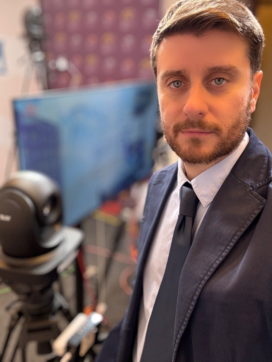 LucaAntonelli22's tweet photo. Conduzione TG
🔗 https://t.co/Oxyc4310ou
#conduzione #speaker #presentatore #eventi #comunicazione #presentatoretv #cultura #italia #madeinitaly #conduttore https://t.co/U2giietw7G