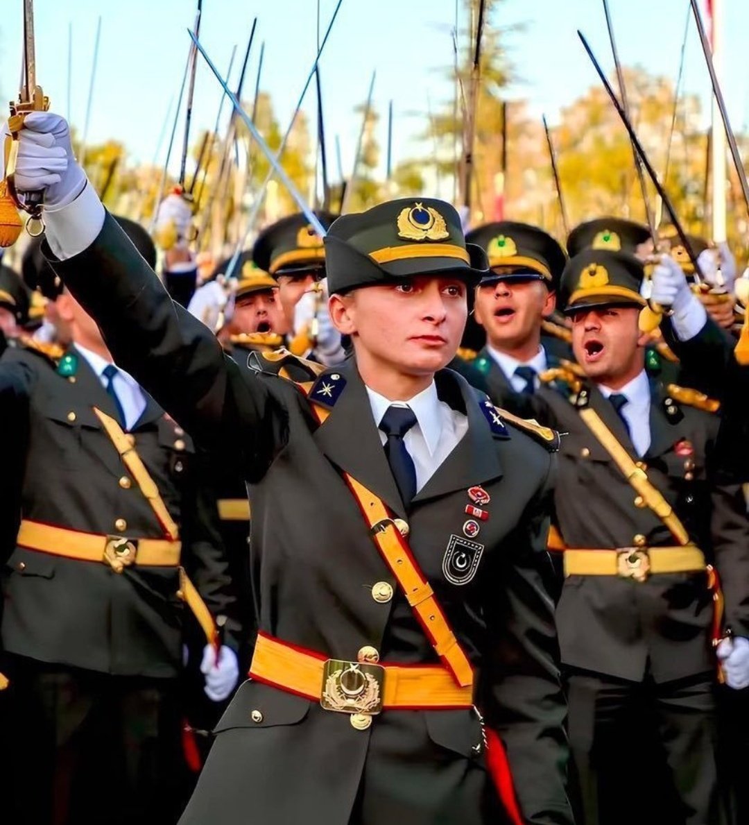 Mustafa Kemal Atatürk'ün Askerleriyiz 🇹🇷 

#TeğmenlerimizinYanındayız