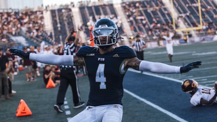 Kevin “Deuce” Williams (@deuce2will) on Twitter photo After a great conversation with <a href="/CoachBKU/">Coach Kenechi Udeze</a>, I am blessed to receive an offer from Florida International University! <a href="/FIUFootball/">FIU Football</a>
<a href="/CoachRBolden/">Rodney Bolden II</a> <a href="/CoachUptergrove/">Coach_Up</a> <a href="/ArRecruitingGuy/">Richard Davenport</a> <a href="/Senator_Pride/">Robinson_Football</a> After a great conversation with <a href="/CoachBKU/">Coach Kenechi Udeze</a>, I am blessed to receive an offer from Florida International University! <a href="/FIUFootball/">FIU Football</a>
<a href="/CoachRBolden/">Rodney Bolden II</a> <a href="/CoachUptergrove/">Coach_Up</a> <a href="/ArRecruitingGuy/">Richard Davenport</a> <a href="/Senator_Pride/">Robinson_Football</a>
