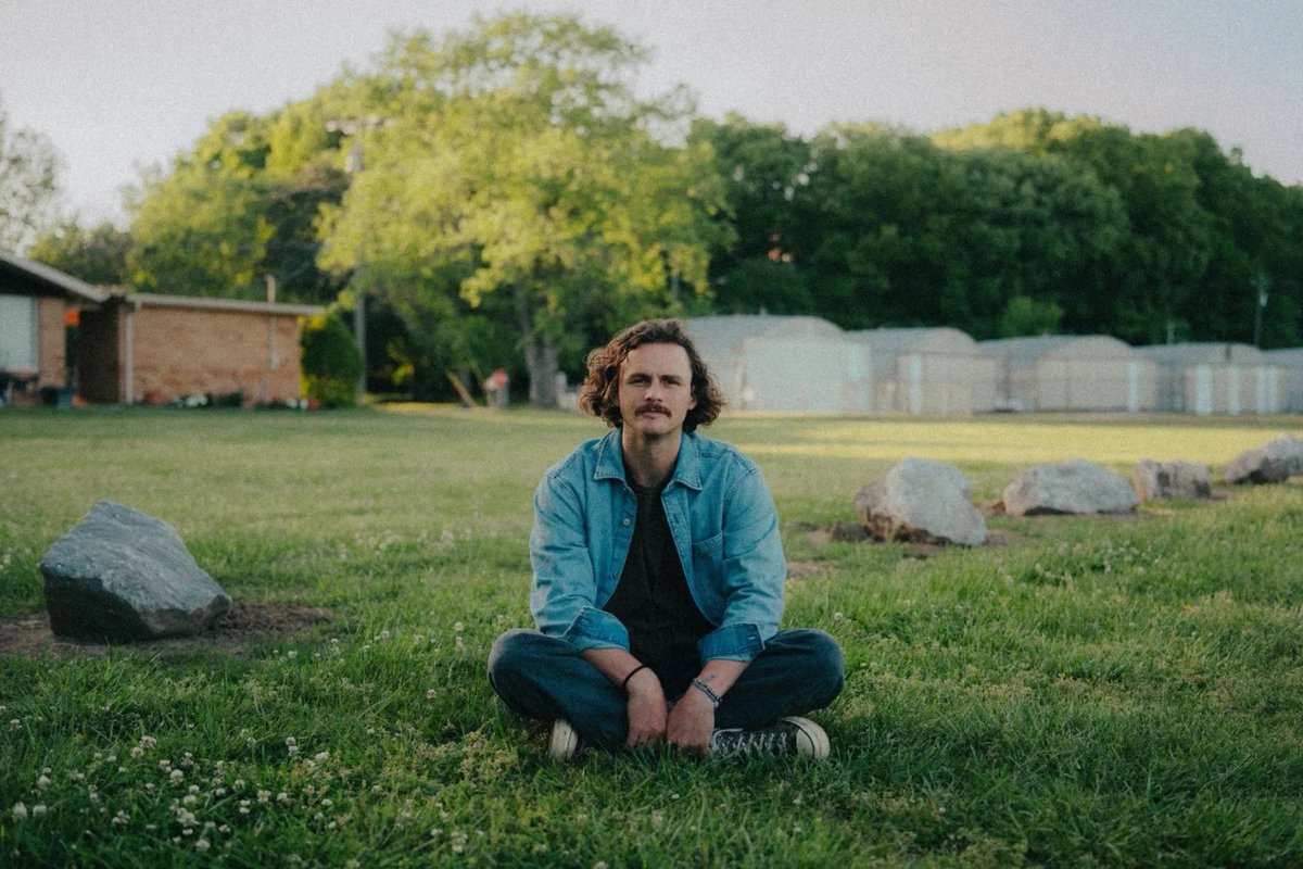 Evan Honer (<a href="/evanhonermusic/">Evan Honer</a>) Had a Viral Smash With a Tyler Childers Cover. 

Now His Songs Are Blowing Up. 

More: rollingstone.com/music/music-fe…