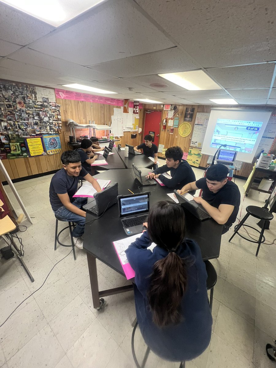 LydiaMtzDTOY's tweet photo. Testing with technology using @Kahoot @misd_weRscience @CHdzRivera @annvega @IandGCenter @McAllenISD @gutiexfer https://t.co/xjSiDJJu1n