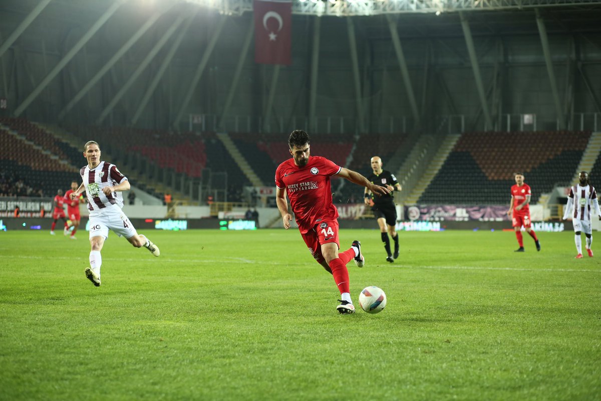 corumfk's tweet photo. Giriş ▶️ Gelişme ▶️ Sonuç 💥

Tunahan Ergül

#ÇFKvBAN https://t.co/aA72qda3sQ