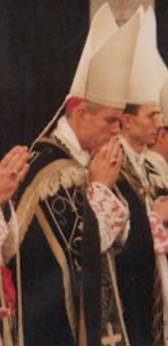 Pro defuncto Episcopo. 

Oremus
Deus, qui inter apostólicos Sacerdótes fámulum tuum Richardum. Pontificáli fecísti dignitáte vigére: præsta, quǽsumus; ut eórum quoque perpétuo aggregétur consórtio. Per Dóminum nostrum Jesum Christum, Filium tuum, Qui vivit et regnat, in unitáte