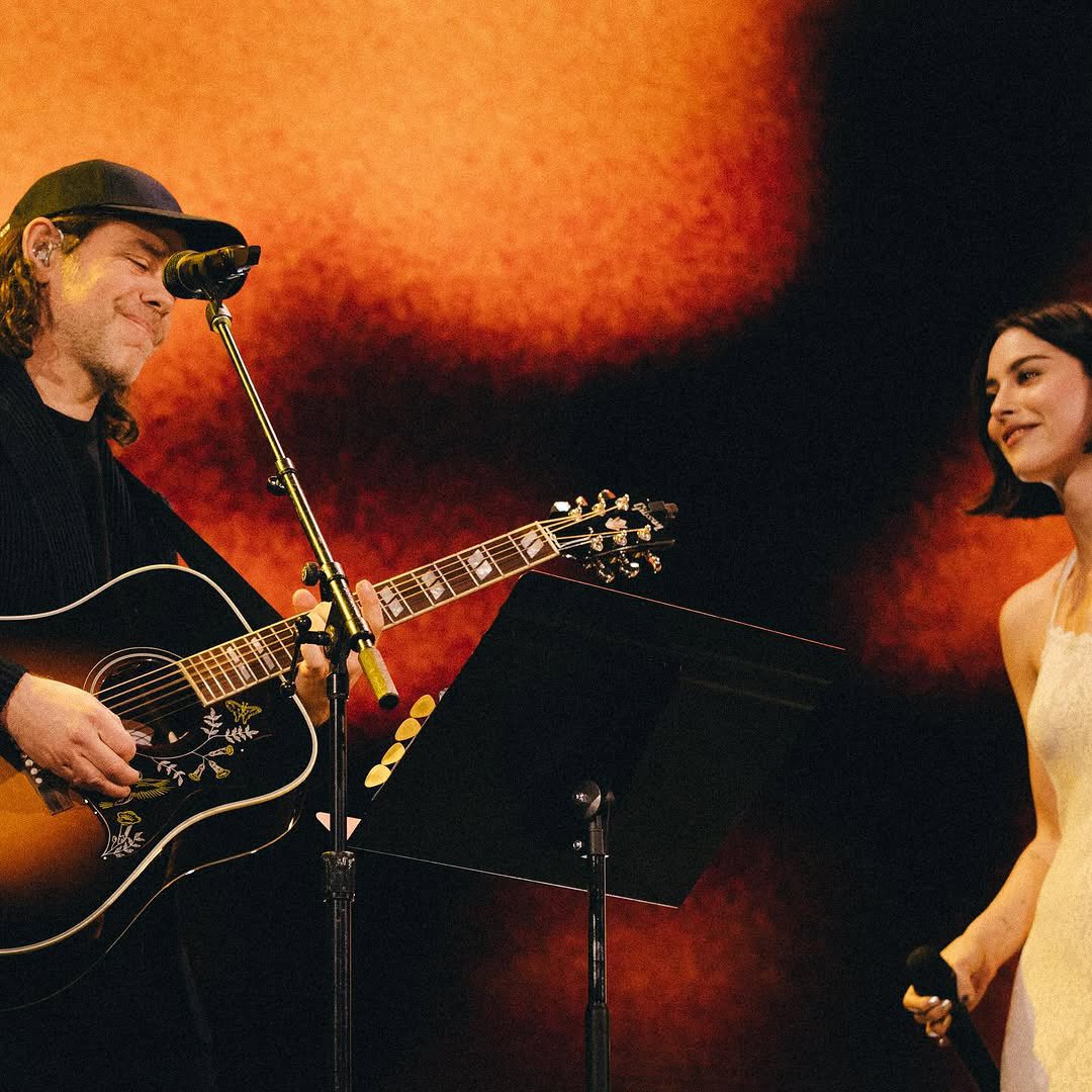 gracieabrams's tweet image. .@aaron_dessner and I were so honored to be in the same room as all of you last night for @fireaidla in support of the heroic first responders, all the generous volunteers across LA county, and every single family impacted by these horrific fires.
❤️