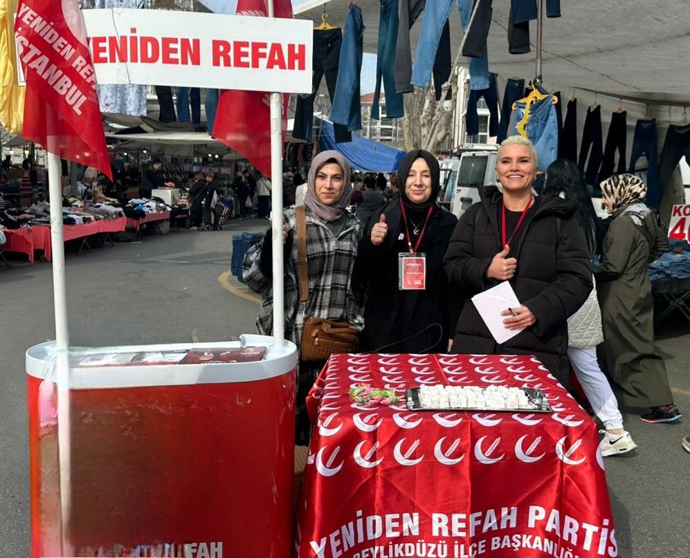 refahkadinist's tweet photo. Yeniden Refah Partisi İstanbul İl Kadın Kolları olarak; Üye çalışmalarımıza hız kesmeden Beylikdüzü ilçemizde devam ediyoruz...

 İl ve ilçe teşkilat mensuplarımıza, Yeniden Refah Partimize teveccüh gösteren ve Üye olarak destek veren değerli Halkımıza teşekkür ediyoruz. https://t.co/ne8DuZlT5d