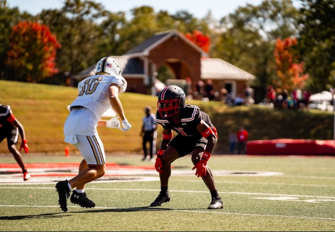 BjMcghee9's tweet image. Blessed to receive my first D1 offer from Gardner -Webb University @RealdealTY @TeamPlott6 @JHaglerDBZ @ReginaldLSmith @zo_zilly01 @DBCoach_JKitch @CoachGFerg @CoachScott34 @keithetheredge1 @AHSALFBRECRUIT @Jeff_XOS