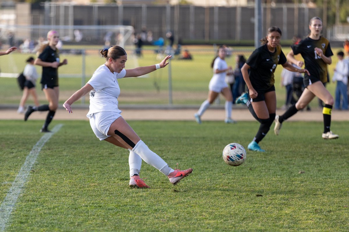 sonoraraiders's tweet photo. 🏆LEAGUE CHAMPIONS🏆

Congratulations to Girls Soccer for securing at least a piece of the North Hills League Championship yesterday! Proud of Coach Witt and the girls bringing it home for the first time since 1999!

@fjuhsd @James_Escarcega @SGVNSports @SteveFryer @ocvarsityguy https://t.co/swhnlDMped