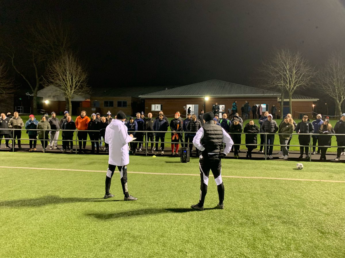 _CoachTheCoach's tweet image. Great start to our Coach Development Series with NUFC Academy! ⚽️ Over 50 coaches joined us for the 'Defend the Goal' session — hope you took away valuable insights. Big thanks to coaches Mike Slater &amp;amp; Steve Watson, and to the players who brought their best! 👏
#coachdevelopment