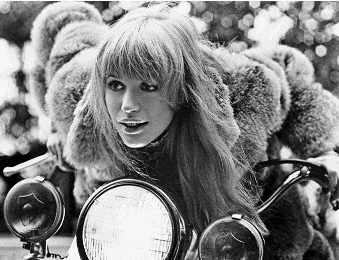 LizaDean_'s tweet photo. My personality was formed from this picture from “Girl on a Motorcycle”. 

I’ll never forget the first time I heard The Ballad of Lucy Jordan at the end of “Thelma and Louise”. 

#MarianneFaithfull your impact on all of us was immeasurable♥️ https://t.co/mZP68tHkiW