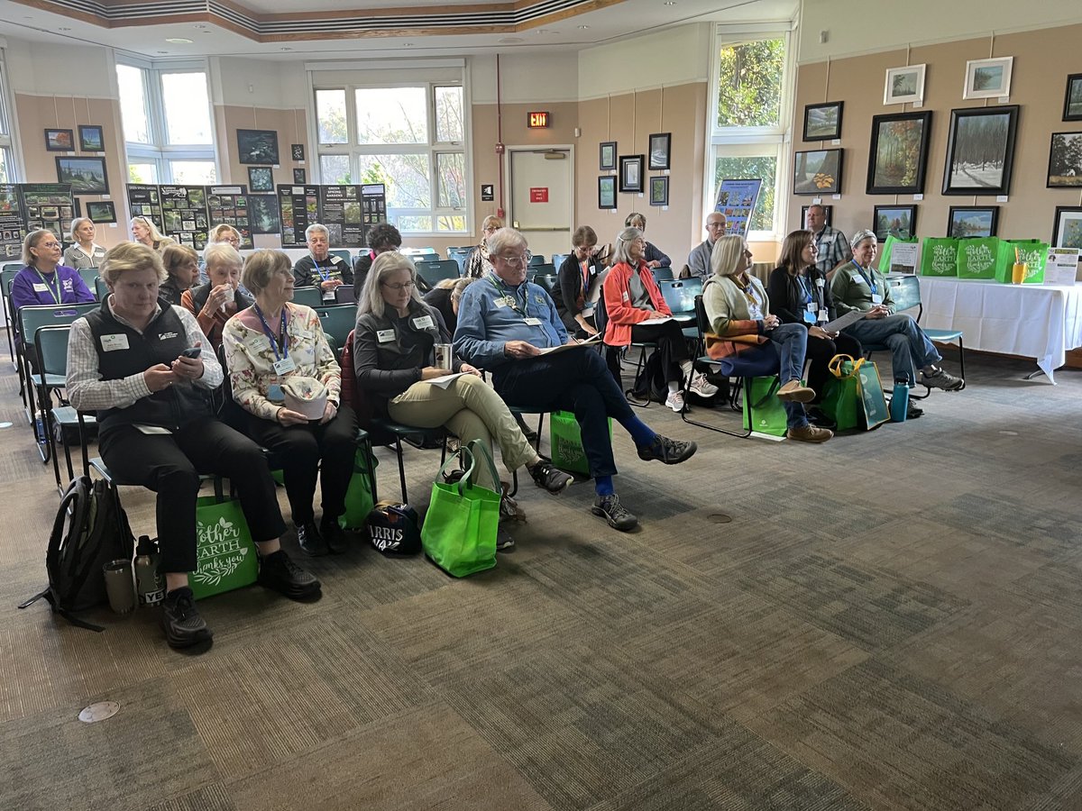 WDCGardener's tweet photo. Big thank you to #greenspringgardens for providing the host location of our WG Seed Exchange in #Va. #seedswapday #seeds #seedswap #gardendc #dmv #publicgarden #nova ⁦@fairfaxparks⁩ https://t.co/YWXaotzzWS