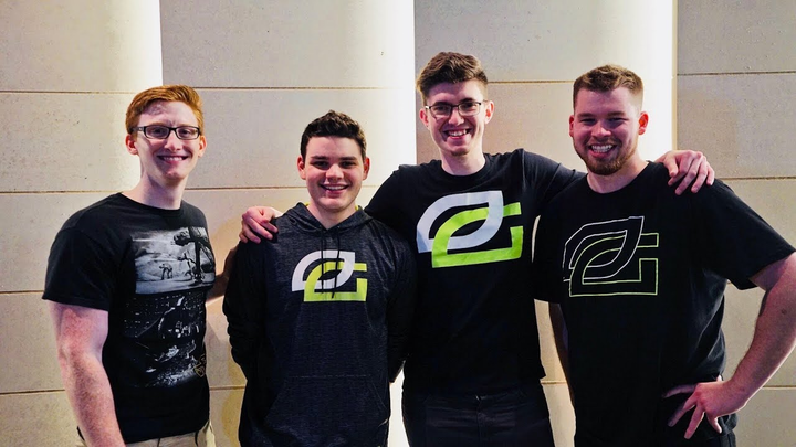 G2CDL's tweet photo. Optic online vs Optic on LAN https://t.co/g0LE4aOQV8