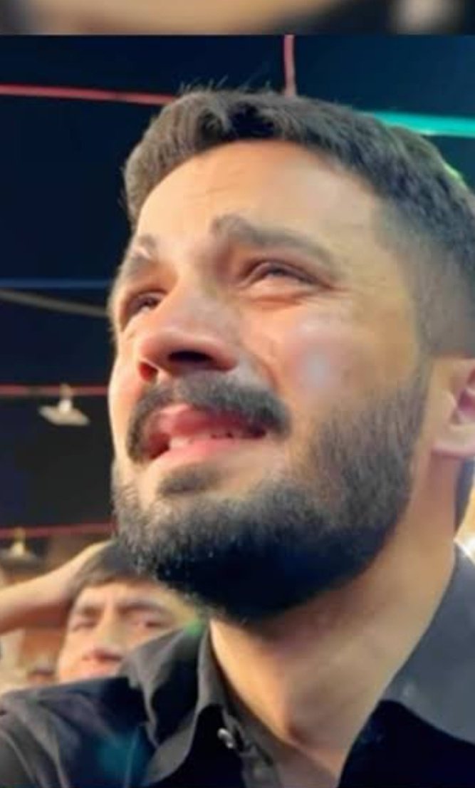 its_ahmii_4_u's tweet photo. Rajab be like : 
"Talha bhai janay do ainda kisi course ka naam nhi luga"
#talhareviews #rajabbutt #familyvloggers #duckybhai #shamidrees https://t.co/Jf8QoIQPOo