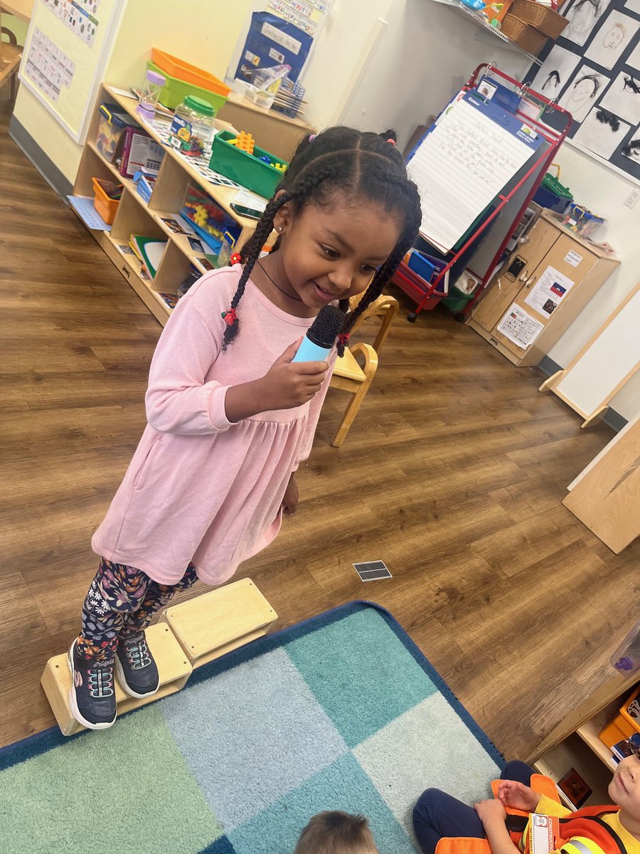 The students love celebrating their successes with a party of their choice. Here, they show off their unique talents by performing some of their favorite songs! 

#earlyed #karaoke #singing #ellisearlylearning
