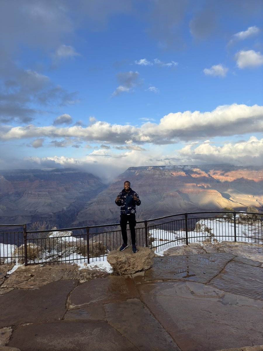 Bwill_2LIVE's tweet photo. Views from the Grand Canyon. https://t.co/uN0khSCstr