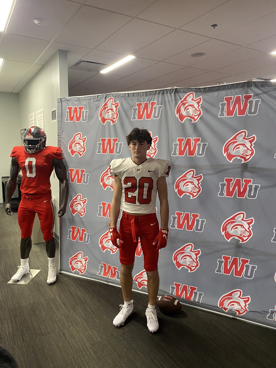 MalachiMink's tweet photo. Thank you @CoachGreenIWU and @Coach_Rode for the great overnight visit! https://t.co/IhmqX2hrnS