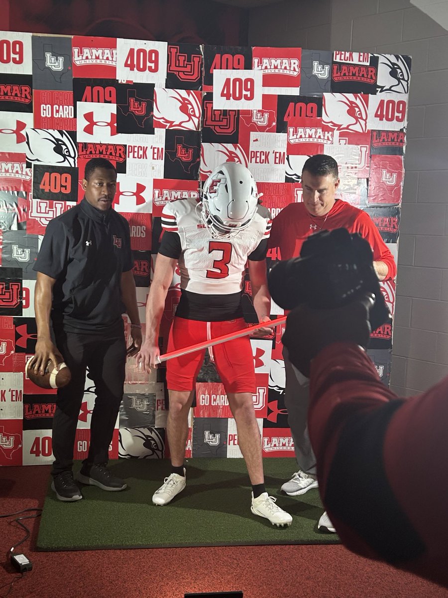 D1_Rose313's tweet photo. Taking advantage of any opportunity given, #BOOMTOWN #Committed @CoachGipson11 @coachccoltharp @coachmac_22 @_CoachZo_ @bronco_houston https://t.co/AuTwNTamgy