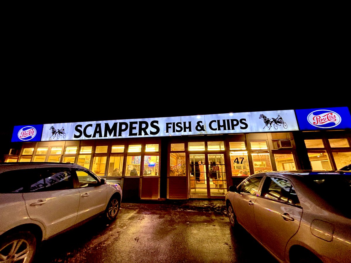 dawn_kimmy_nl's tweet photo. I watched Black Conflux a couple days ago and the actor in the movie sits in the same table as me when I go to Scamperโs! So Iโve decided to eat here for supper! ๐
#nestalgia https://t.co/kGNOwQNeYA