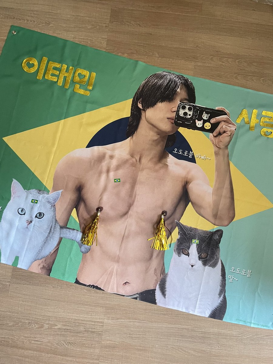 Quer ter a chance de ganhar 1 kit Taemin com produtos oficiais e fanmade?

Tire 1 foto/vídeo da nossa bandeira (setor VVIP) durante a fila e marque a hashtag #TeTaeminflag no X até o dia 02/02 às 18h!

🇧🇷 RT neste post!

<a href="/miknae/">𝑚𝑖.</a> @juliart_ist <a href="/_0havoc/">Kuma TA COM SAUDADES DO JINKI</a> 
#Ephemeral_Gaze_Brazil