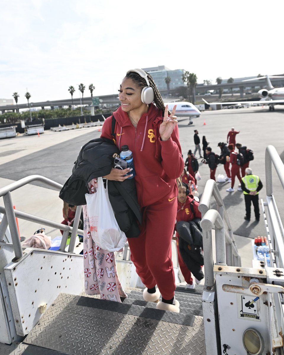 USCWBB's tweet photo. Wheels up to Iowa ✈️ https://t.co/JwGh2sAPs2