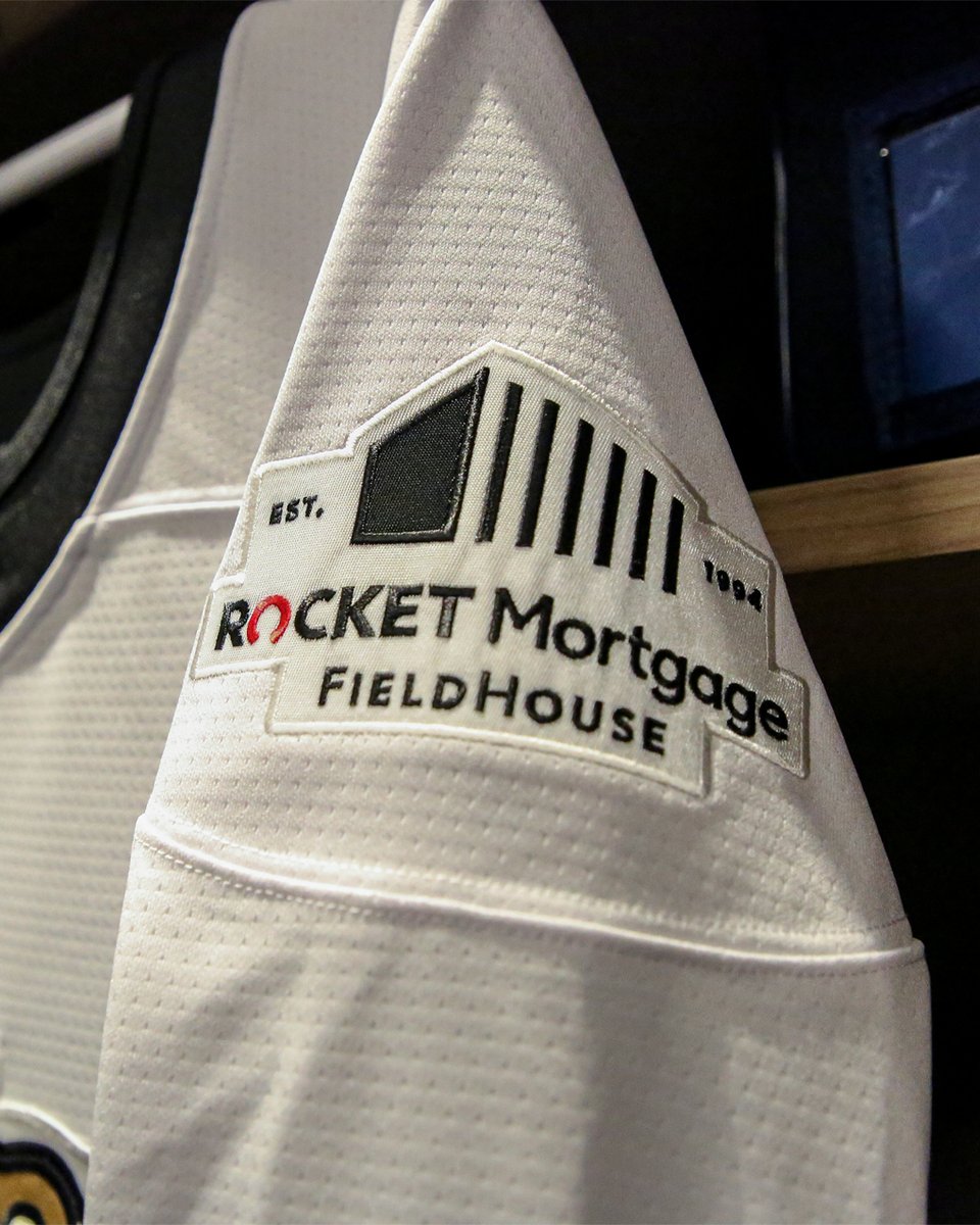 monstershockey's tweet photo. oh my 🤩

30 years never looked so good 🗓️ 

@RMFieldHouse | #JacksAreBack https://t.co/H667Eo47IE